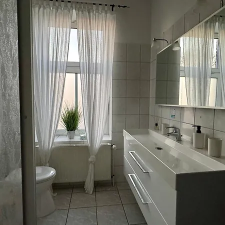 Отель Alte Schmiede & Restaurant *